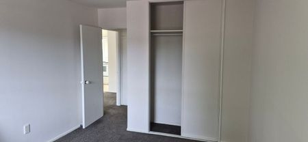 Charming 2BR Flat in New Brighton! - Photo 3