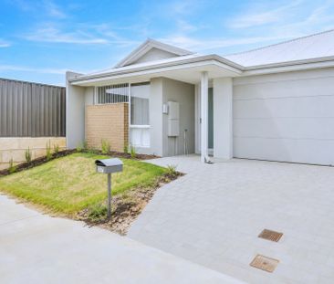 Modern Coastal Living in Sought-After Madora Bay - Photo 3