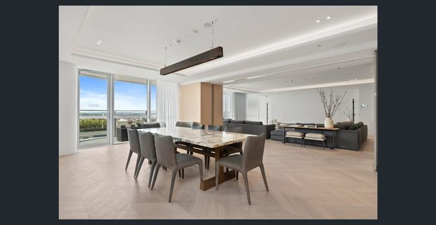 Luxury Four Bedroom Residence - Photo 1