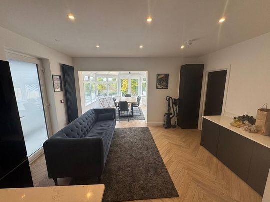 1 bedroom in a house share to rent - Photo 1