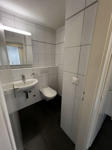 Helle 4-Zimmer-Wohnung im Erdgeschoss in Steinhausen - Photo 5