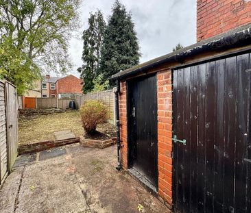 Linden Road, Smethwick, West Midlands - Photo 1