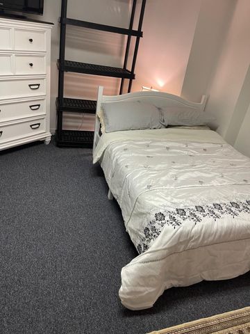 For Lease - 356 Nahani Way, Mississauga, Ontario - Photo 2