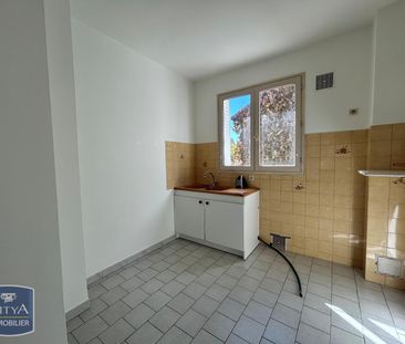 Location Appartement 3 pièces 53m² BRIVE LA GAILLARDE 19100 - Photo 2