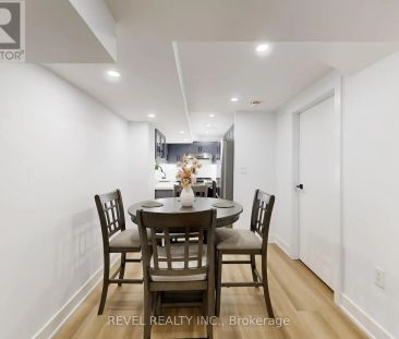 16 SCHOOLBRIDGE STREET - Photo 5