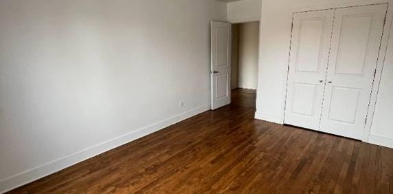 5½ Apartments Available (All Included) - A louer • For Rent - Photo 2