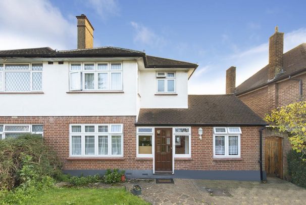 4 bedroom semi-detached house to rent - Photo 1