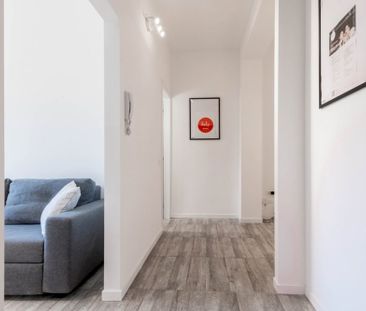 Wonderful single room in Via Riccardo Pitteri - Photo 2