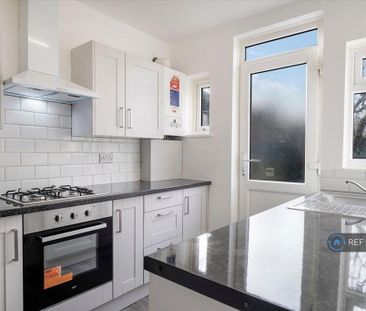 2 bedroom maisonette to rent - Photo 6