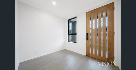 Brand New 5-Bedroom Home in Tallawong – Modern Comfort & Convenience - Photo 2