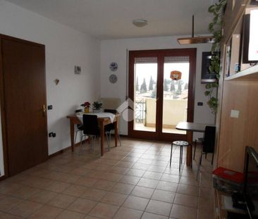 Bilocale buono stato, terzo piano, Centro, Bassano del Grappa - Photo 2