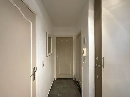 Appartement met garage dichtbij het centrum van Melsele - Foto 3