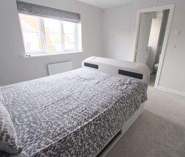 3 bedroom detached house to rent - Photo 3