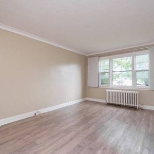 Bright, well laid out 1 bedroom & 1 bathroom unit - Photo 2