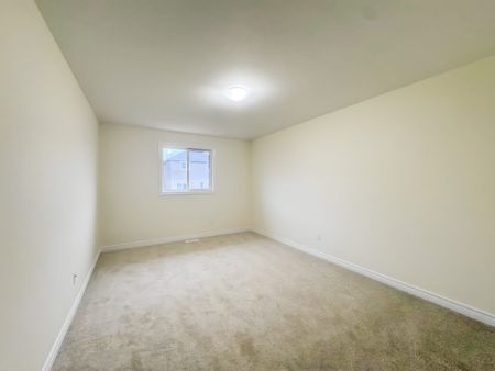 For Lease - 226 O'Neil Street, Peterborough, Ontario - Photo 5