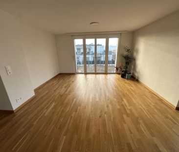 Moderne 2.5 pièces avec grand balcon proche du centre - Photo 1