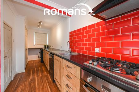 3 bedroom terraced to rent - Photo 3