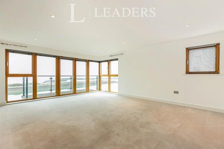2 bedroom apartment to rent Midway Quay, Sovereign Harbour, Eastbourne, BN23 - Photo 3