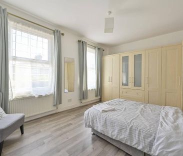 4 bedroom terraced house to rent - Photo 5
