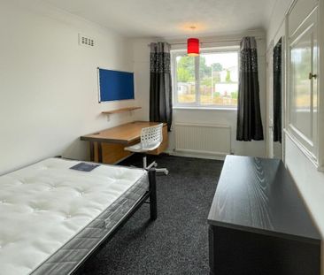 5 bedroom property to rent - Photo 2