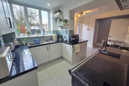 Landon Court - Photo 2