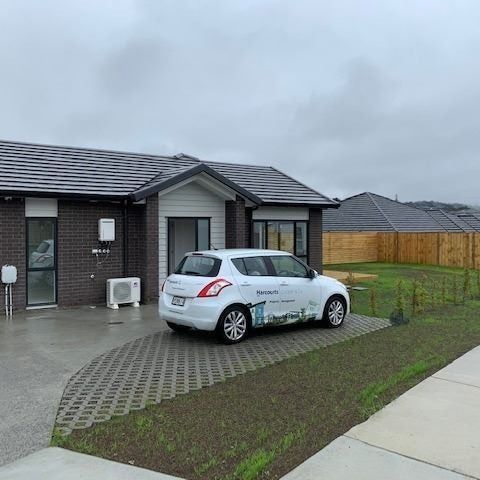 2 Bedroom in Riverhead - Photo 1