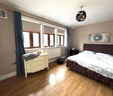 5 bedroom semi-detached house to rent - Photo 2