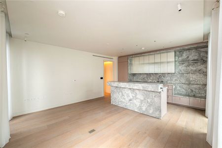 Hanover Square, W1S - Photo 2