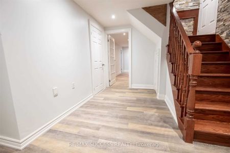 For Lease - 4484 Jenkin Circle, Mississauga, Ontario - Photo 4
