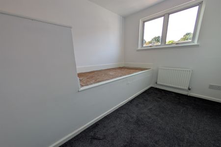 Dale Valley Road, SO16 - Photo 4