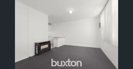 COASTAL COMFORT - 2 BEDROOM LIVING IN CHELSEA - Photo 3