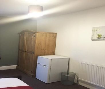 Room 4, 14 Avondale Street, Lincoln, Lincolnshire, LN2 5BL - Photo 3