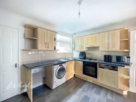 3 bedroom terraced house to rent - Photo 2