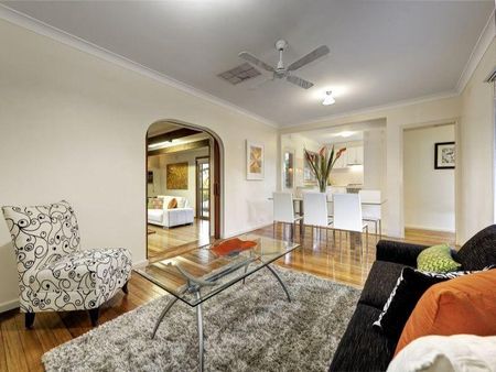 43 Highview Drive, Doncaster - Photo 3