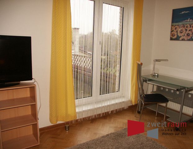 Eversburg, großzügige 3-Zi.-Wohnung mit 2 Schlafzimmern und großer Dachterrasse. - Photo 1