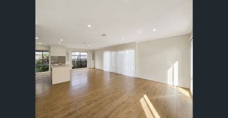 Modern Family House! - Photo 2