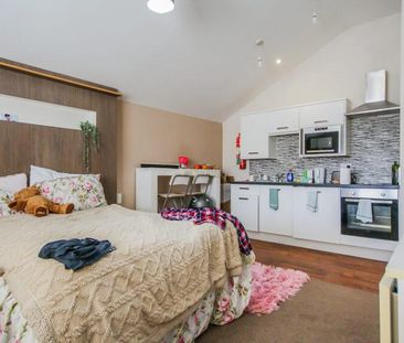 Studio to rent - Photo 1