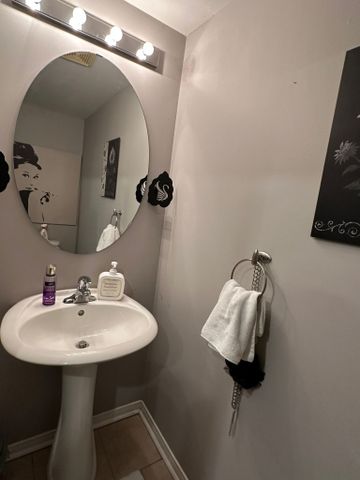 For Lease - 3374 Angel Pass Drive, Mississauga, Ontario - Photo 5