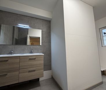 Location Appartement 2 pièces 60m² PONT D AIN 01160 - Photo 2