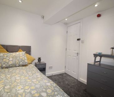 Village Terrace Room 1 - Photo 2