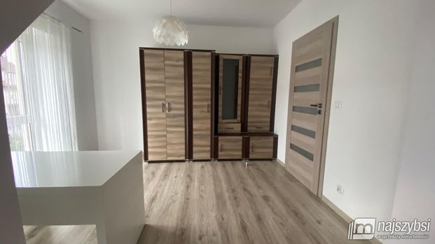 Nowogard-na wynajem 2 pokoje częsciowo umeblowane - Zdjęcie 1