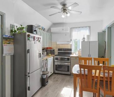 4 ½ lumineux à Châteauguay – Jardin privatif, rivière et stationnem... - Photo 2