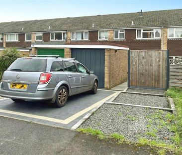 1 bedroom in a house share to rent - Photo 2