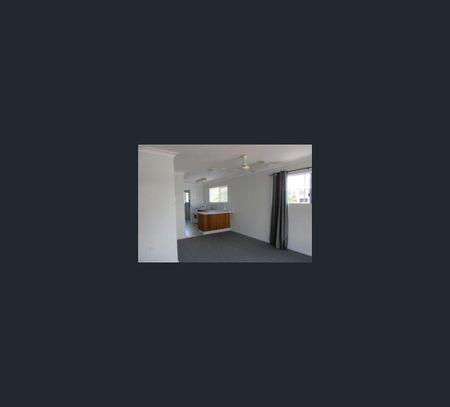 1/48 Carmody Street, Hermit Park, Qld 4812 - Photo 4