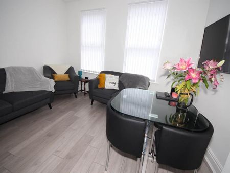 4 bedroom house share to rent - Photo 2