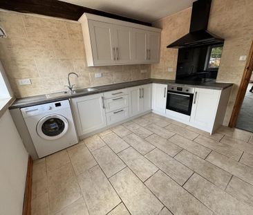 2 bedroom detached house to rent - Photo 2