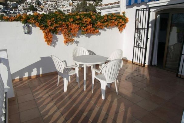 2 room luxury House for rent in Nerja, Spain - Photo 1
