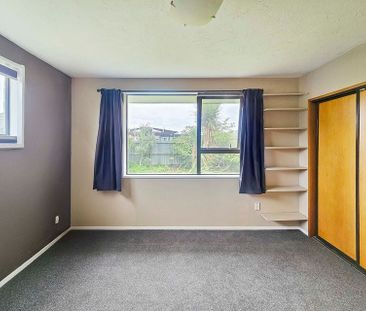Pet friendly - Three bedroom home! - Photo 6