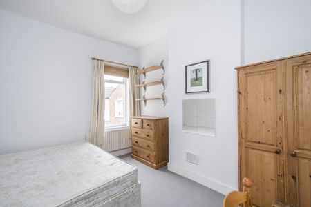 3 bedroom maisonette to rent - Photo 3