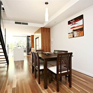 3 bedroom terrace - unfurnished - Photo 3